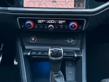 AUDI Q3 45 TFSI e S line Sonos Pano Navi MwSt. CarPla