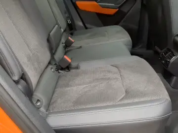 AUDI Q3 45 TFSI e S-Line Navi LED Pano Rückfahrkamera