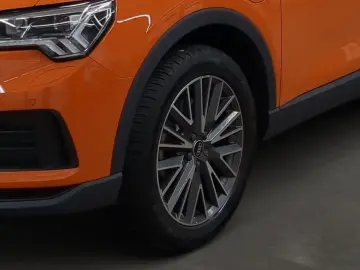 AUDI Q3 45 TFSI e S-Line Navi LED Pano Rückfahrkamera