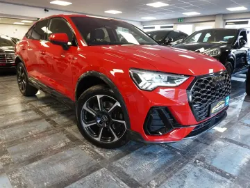 AUDI Q3 Sportback 45 TFSI e S line Matrix Aluräd Navi