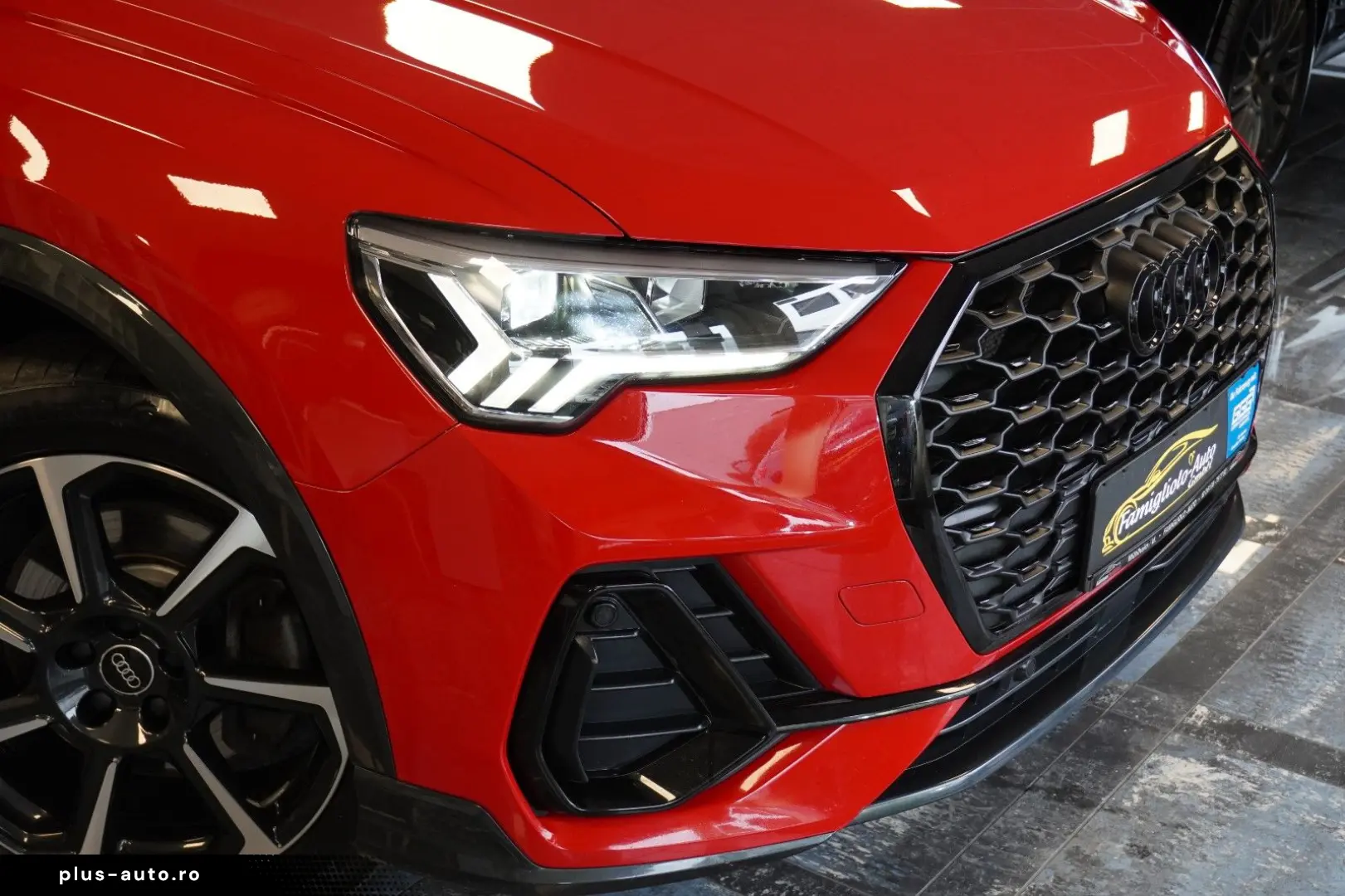 AUDI Q3 Sportback 45 TFSI e S line Matrix Aluräd Navi