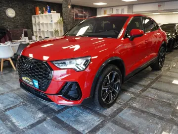 AUDI Q3 Sportback 45 TFSI e S line Matrix Aluräd Navi