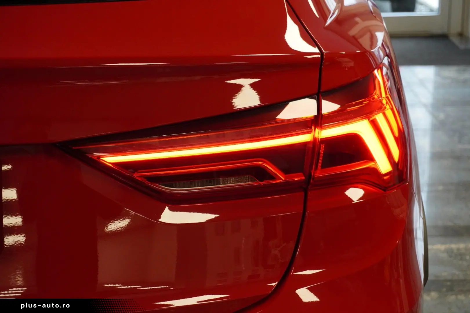 AUDI Q3 Sportback 45 TFSI e S line Matrix Aluräd Navi