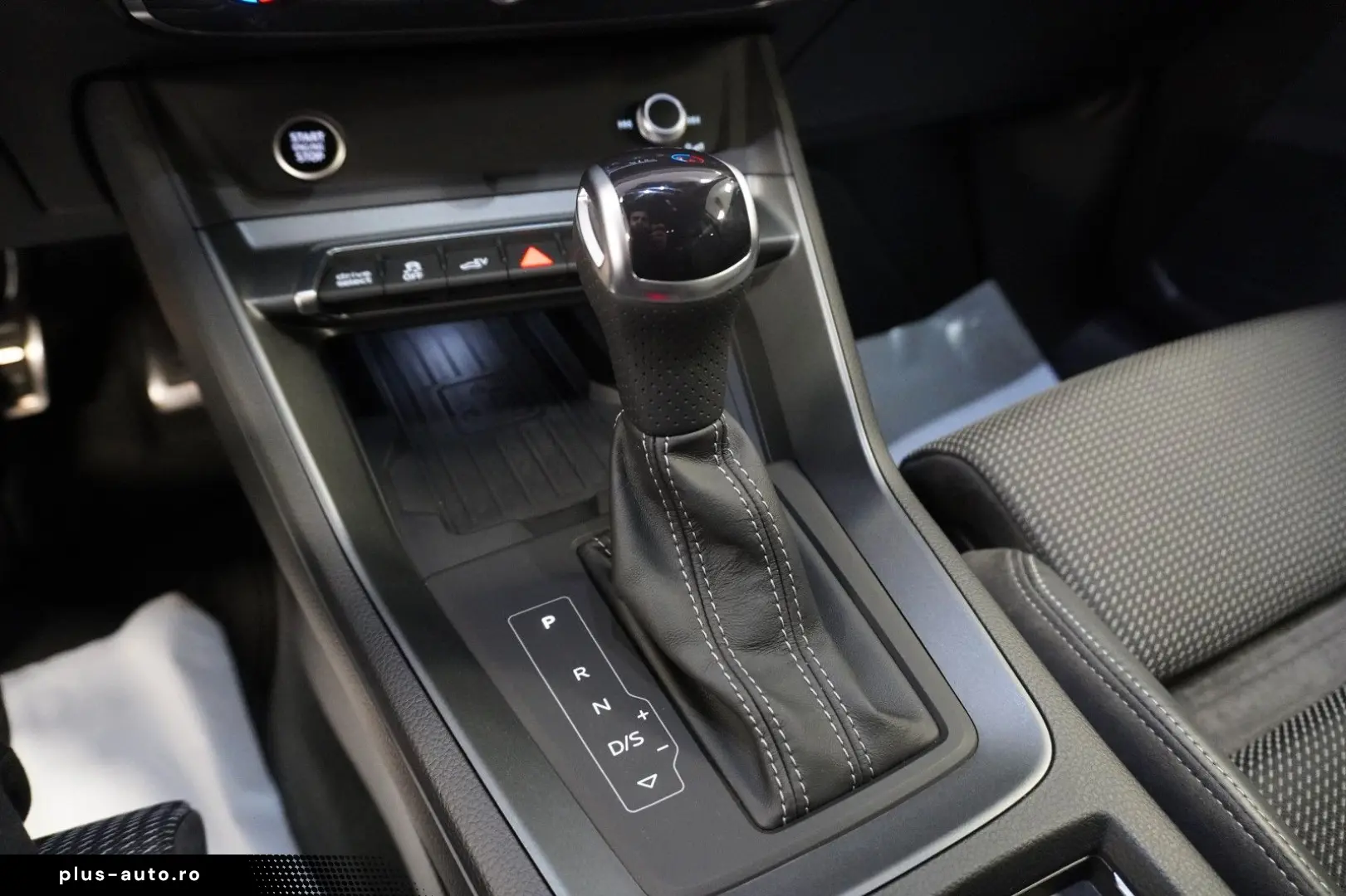 AUDI Q3 Sportback 45 TFSI e S line Matrix Aluräd Navi