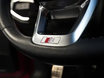 AUDI Q3 Sportback 45 TFSI e S line Matrix Aluräd Navi