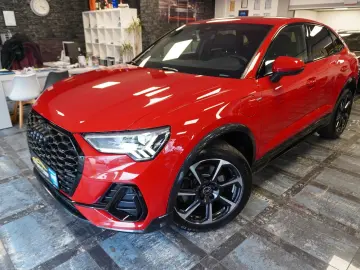AUDI Q3 Sportback 45 TFSI e S line Matrix Aluräd Navi