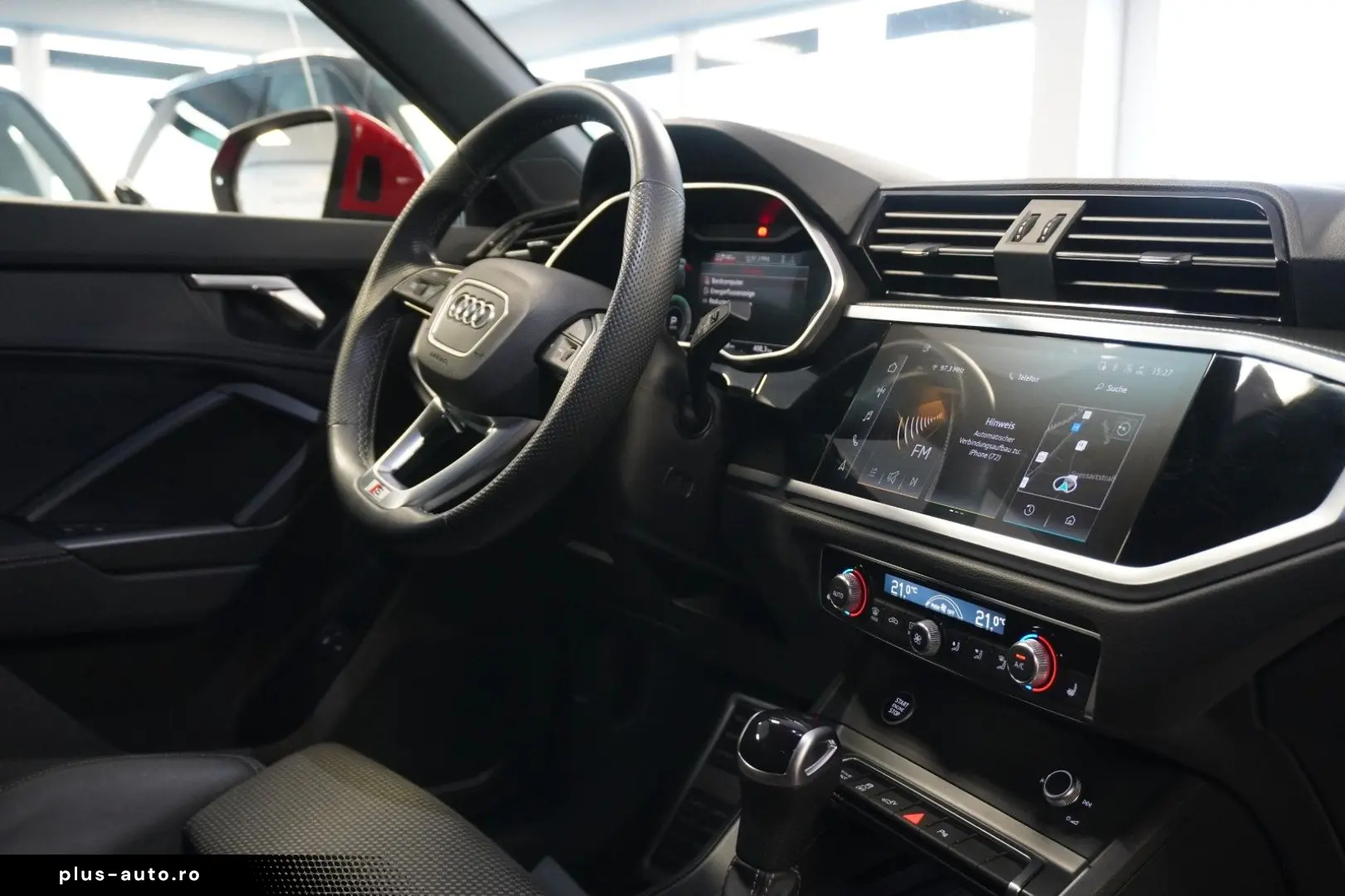 AUDI Q3 Sportback 45 TFSI e S line Matrix Aluräd Navi