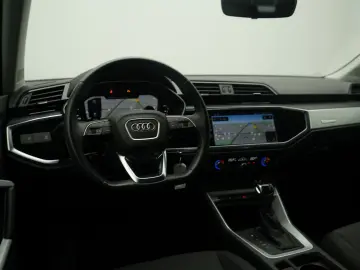 AUDI Q3 Sportback 45 e S line NAVI VIRT AHK ACC KAM