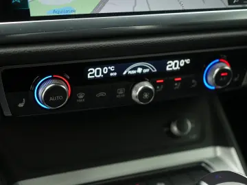 AUDI Q3 Sportback 45 e S line NAVI VIRT AHK ACC KAM