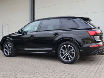 AUDI Q7 50 TDI S-Line FACELIFT BLACK-P. 7-Si ALLRADL.