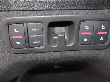 AUDI Q7 50 TDI S-Line FACELIFT BLACK-P. 7-Si ALLRADL.