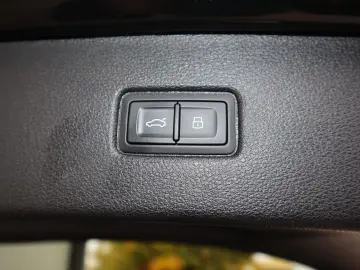 AUDI Q7 50 TDI S-Line FACELIFT BLACK-P. 7-Si ALLRADL.