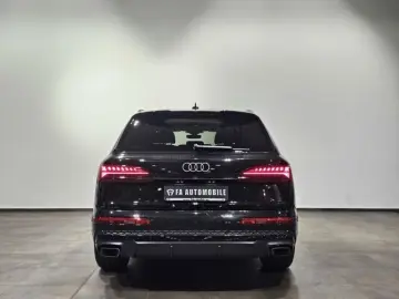 AUDI Q7 50 TDI S Line Black 7Sitz Pano Matrix All-len