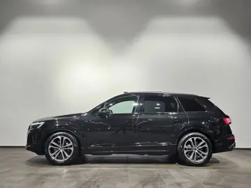 AUDI Q7 50 TDI S Line Black 7Sitz Pano Matrix All-len