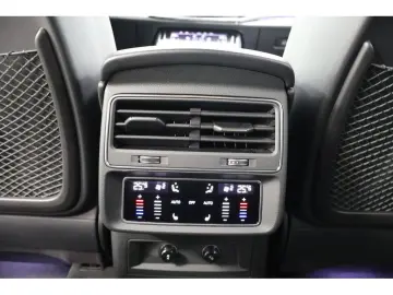 AUDI Q7 50 TDI quattro S line Navi Matrix AHK HUD