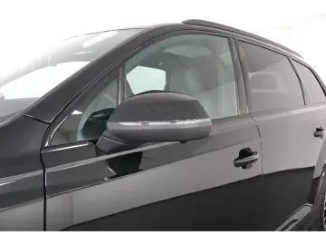 AUDI Q7 50 TDI quattro S line Navi Matrix AHK HUD