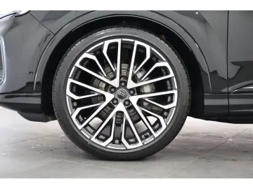 AUDI Q7 50 TDI quattro S line Navi Matrix AHK HUD