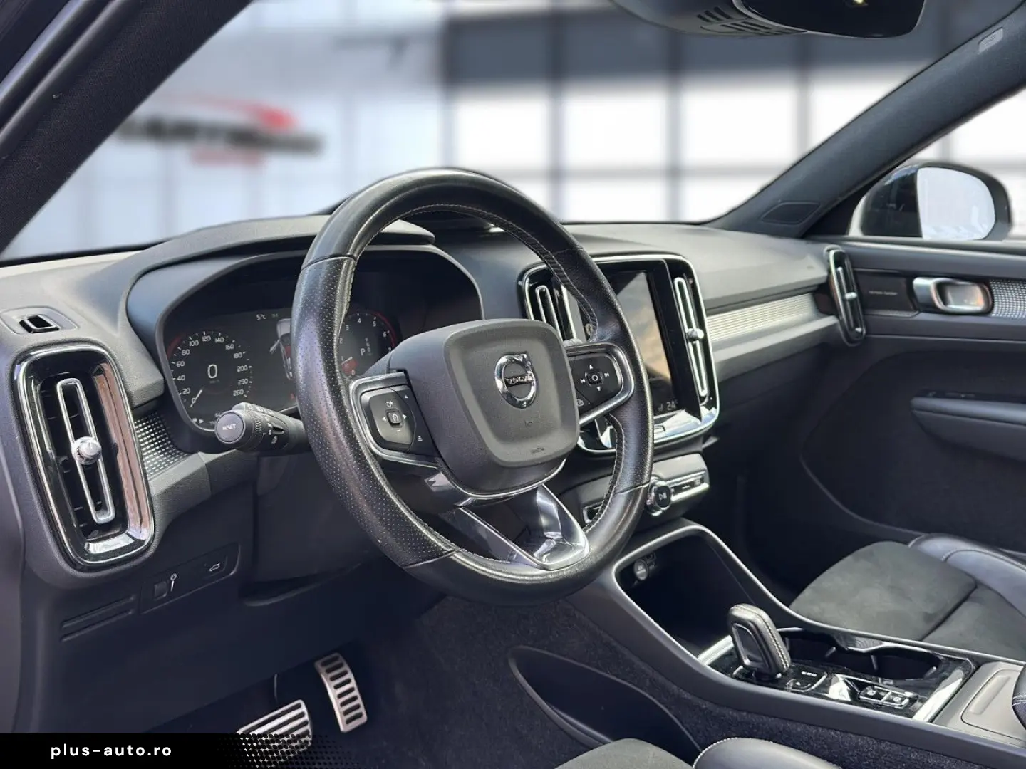 VOLVO XC 40 R Design AWD Bluetooth Navi LED Klima