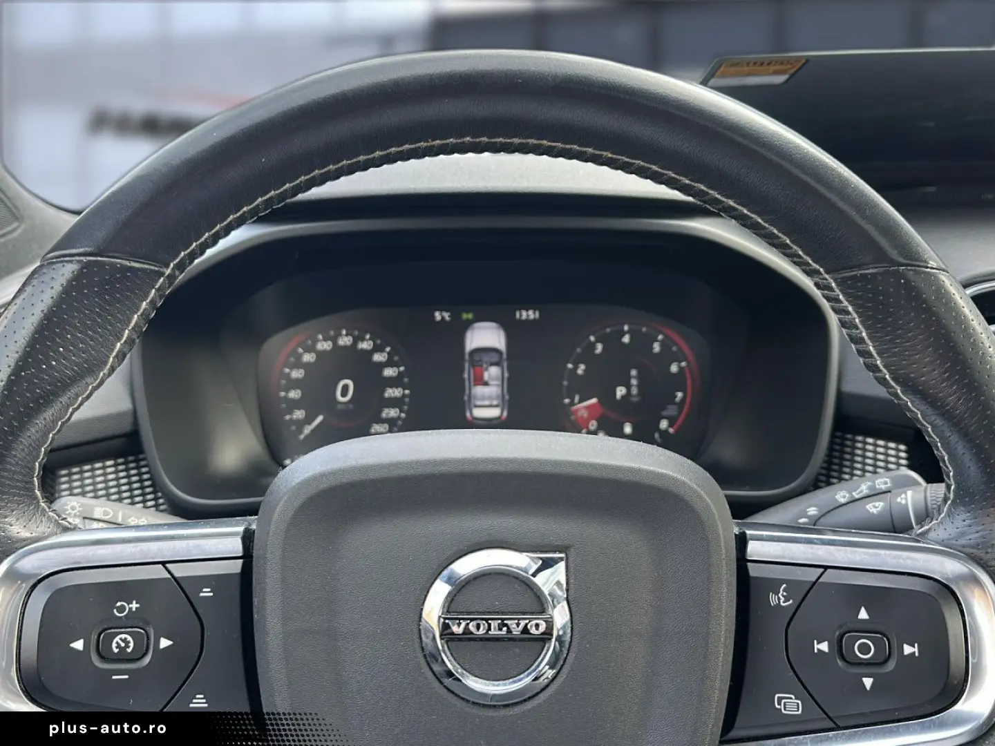 VOLVO XC 40 R Design AWD Bluetooth Navi LED Klima