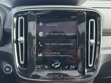 VOLVO XC 40 R Design AWD Bluetooth Navi LED Klima