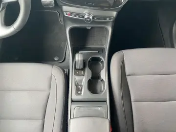 VOLVO XC40 Momentum Pro FLA SpurH el.Heck LM LED