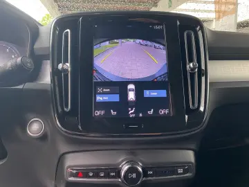 VOLVO XC40 Momentum Pro FLA SpurH el.Heck LM LED