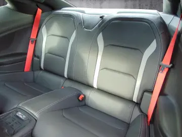 Chevrolet Camaro 2SS 6.2 V8