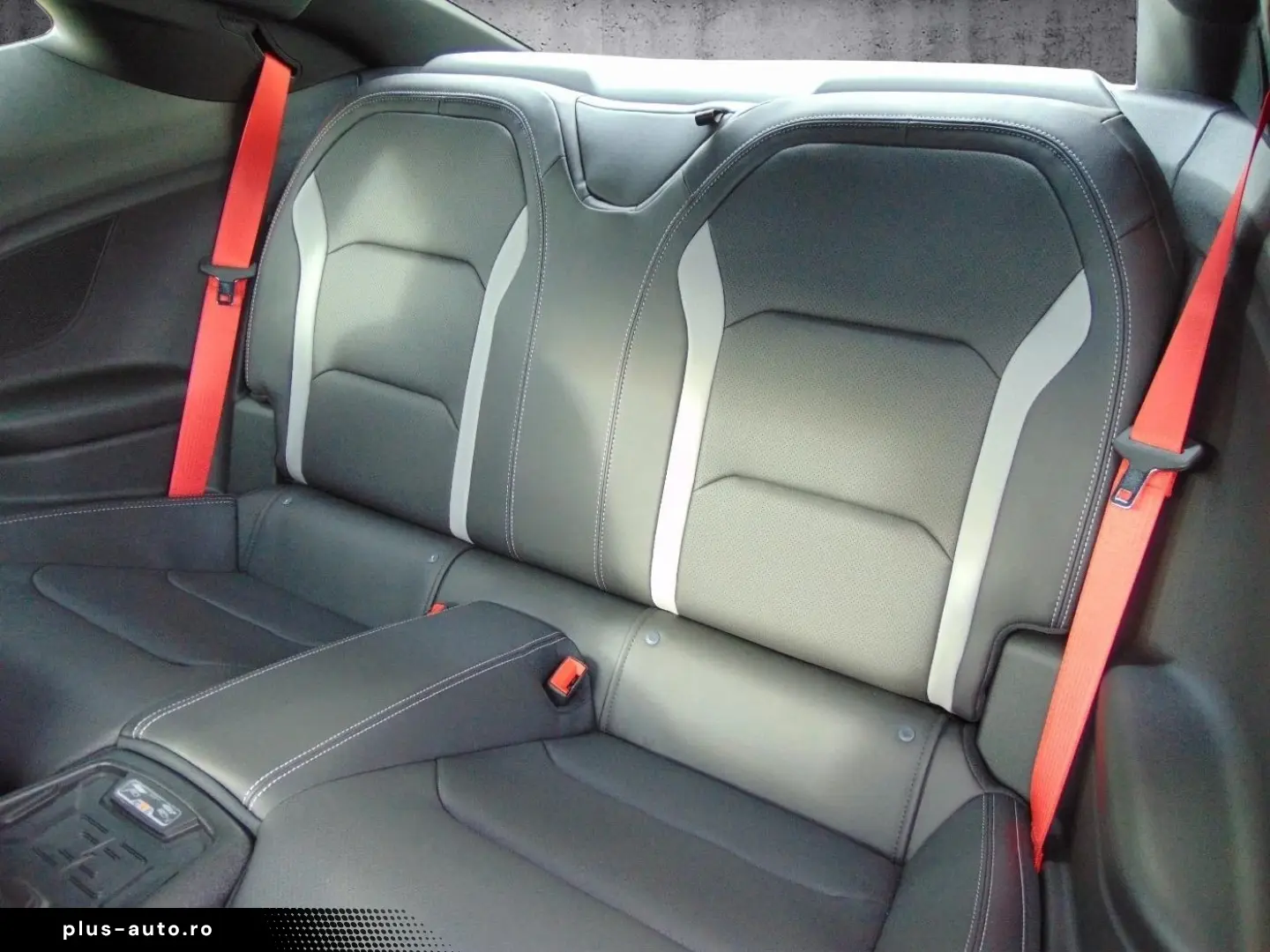 Chevrolet Camaro 2SS 6.2 V8