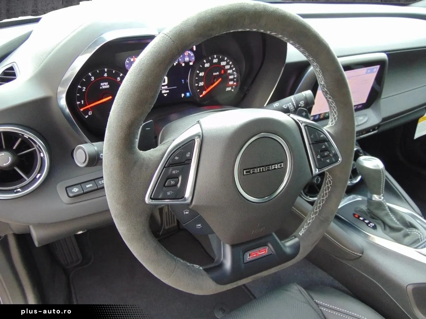 Chevrolet Camaro 2SS 6.2 V8