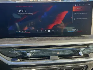 BMW X5 xDr30d MSp IconicGl Ventil Massage SoftClose AirSusp