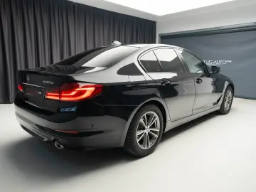BMW 530E