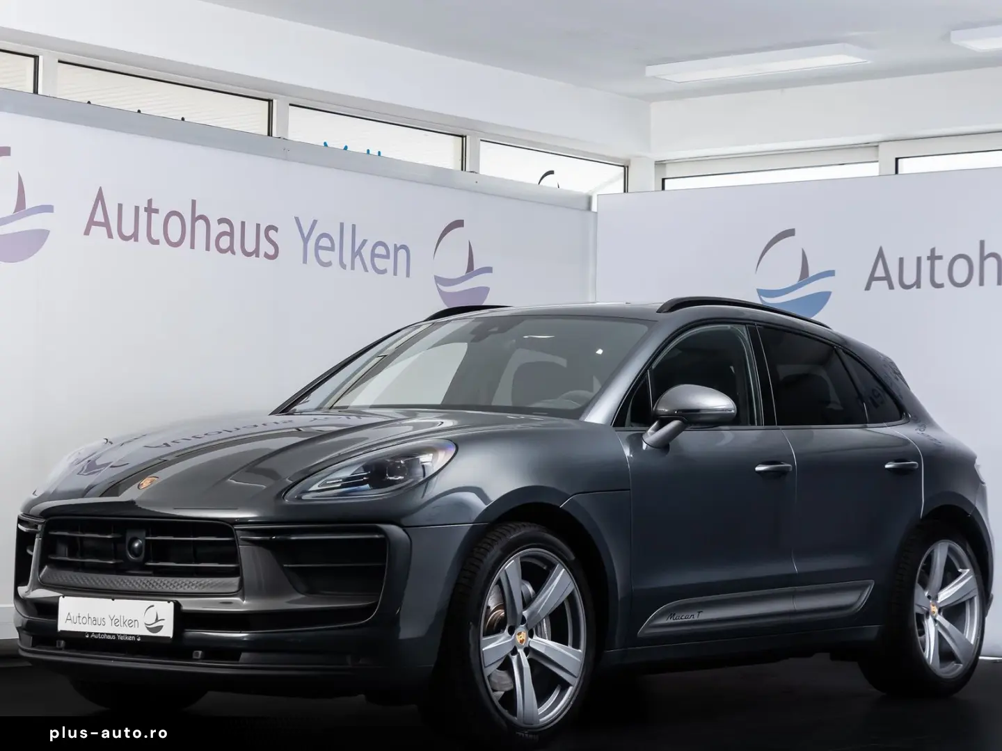 PORSCHE Macan T  ACC PANO LUFT AHK BOSE PDLS