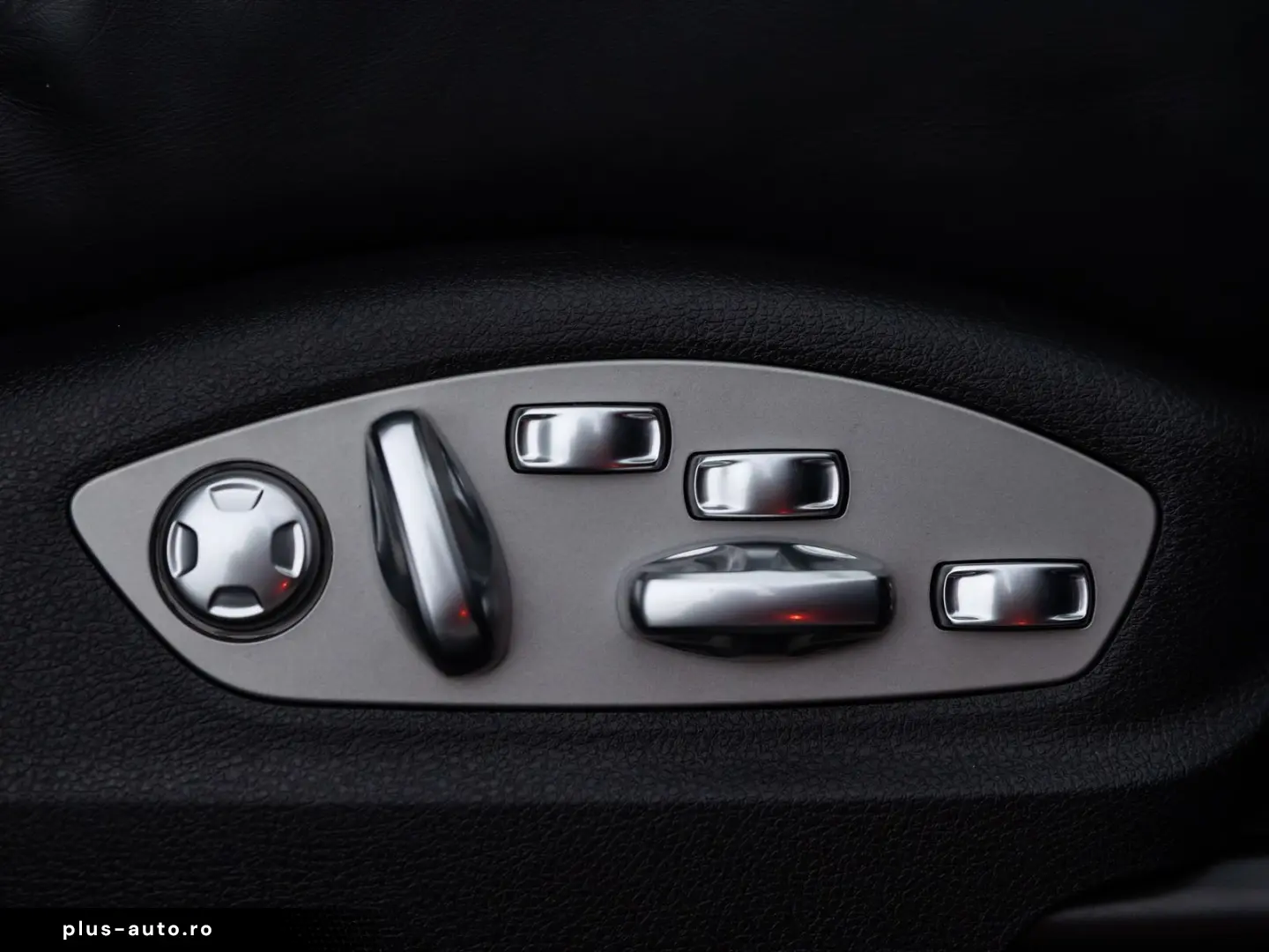 PORSCHE Macan T  ACC PANO LUFT AHK BOSE PDLS