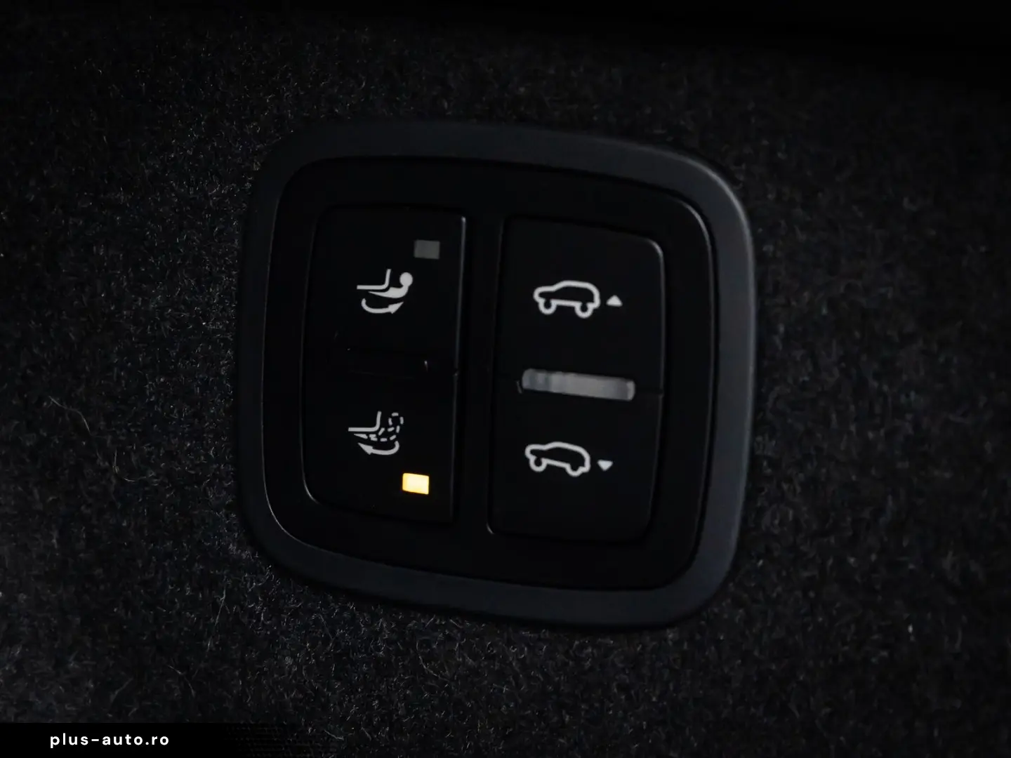 PORSCHE Macan T  ACC PANO LUFT AHK BOSE PDLS