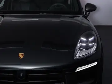 PORSCHE Macan T  ACC PANO LUFT AHK BOSE PDLS