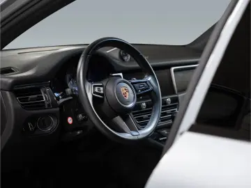 PORSCHE Macan S BOSE PASM Sportabgasanlage Surround View