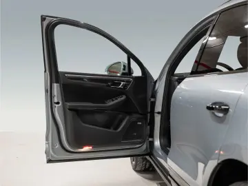 PORSCHE Macan S BOSE PASM Sportabgasanlage Surround View
