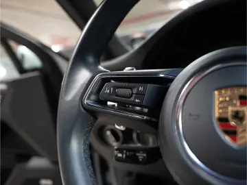 PORSCHE Macan S BOSE PASM Sportabgasanlage Surround View