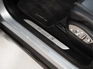 PORSCHE Macan S BOSE PASM Sportabgasanlage Surround View