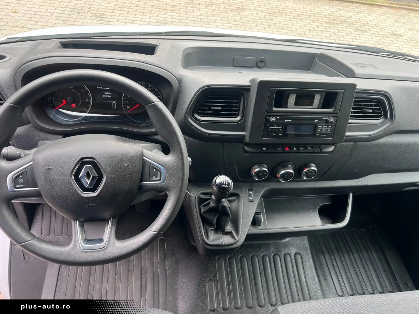 RENAULT Master III Kasten L2H2 3 5t Fah-Standkühlung AHK