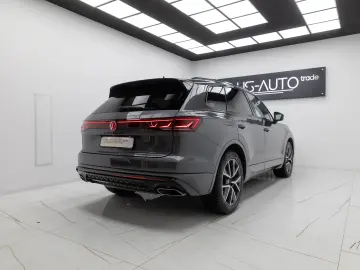 VW Touareg R-line V6 TDI 286 CP  Black Style Garantie