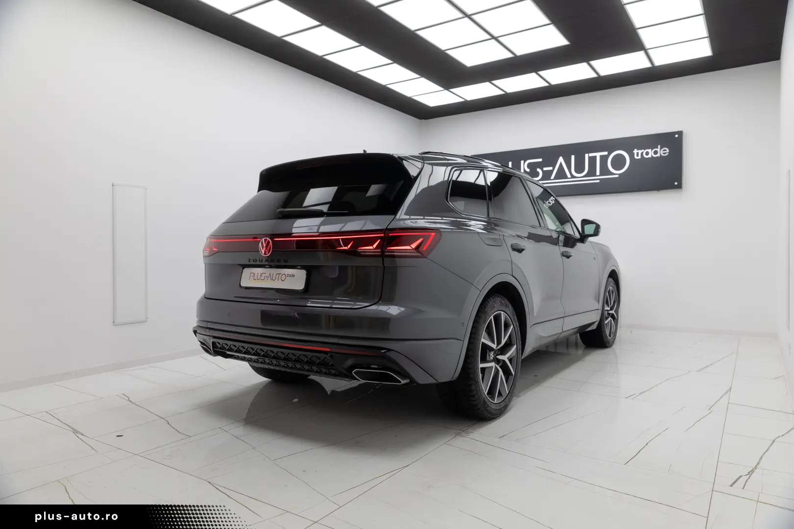 VW Touareg R-line V6 TDI 286 CP  Black Style Garantie