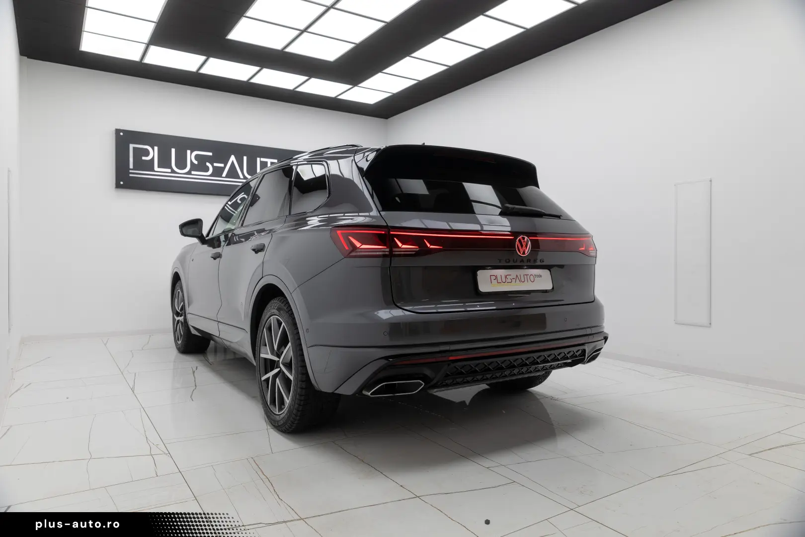 VW Touareg R-line V6 TDI 286 CP  Black Style Garantie