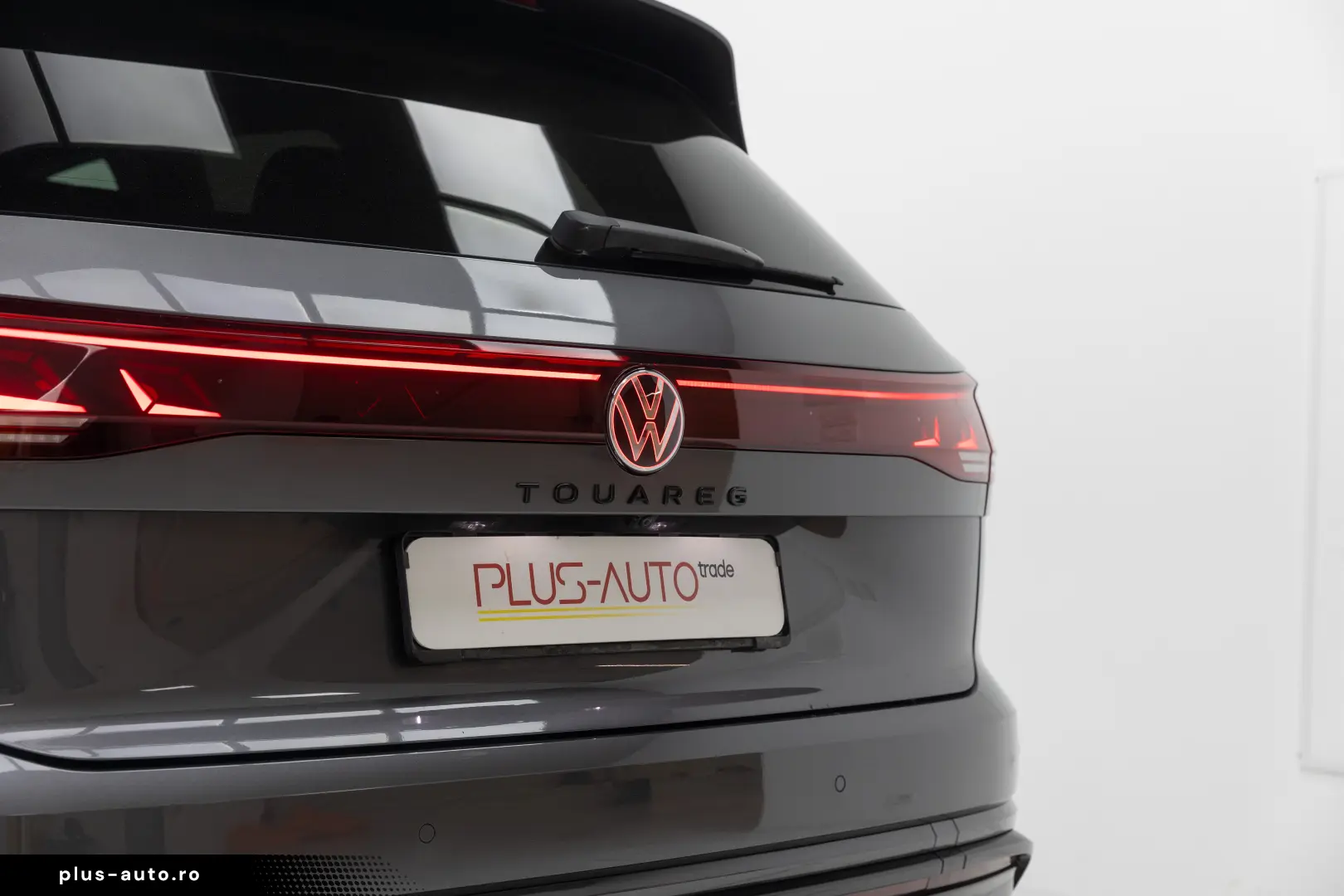 VW Touareg R-line V6 TDI 286 CP  Black Style Garantie