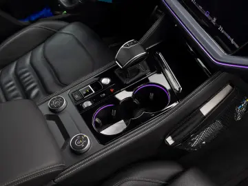 VW Touareg R-line V6 TDI 286 CP  Black Style Garantie