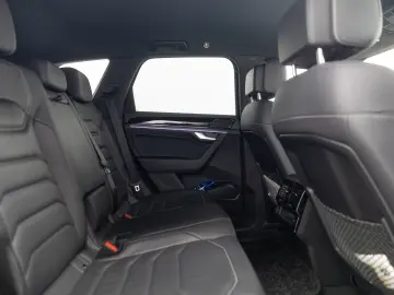 VW Touareg R-line V6 TDI 286 CP  Black Style Garantie