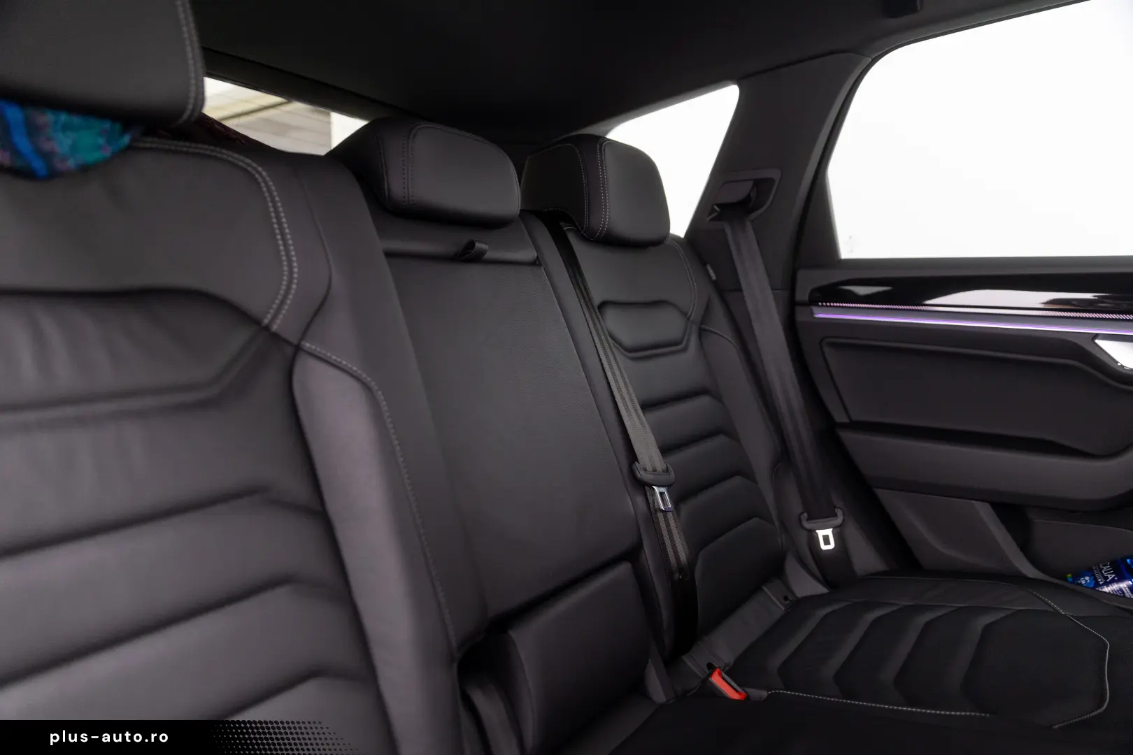 VW Touareg R-line V6 TDI 286 CP  Black Style Garantie