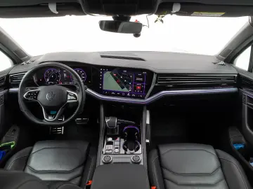 VW Touareg R-line V6 TDI 286 CP  Black Style Garantie