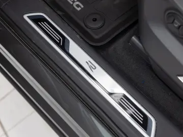 VW Touareg R-line V6 TDI 286 CP  Black Style Garantie