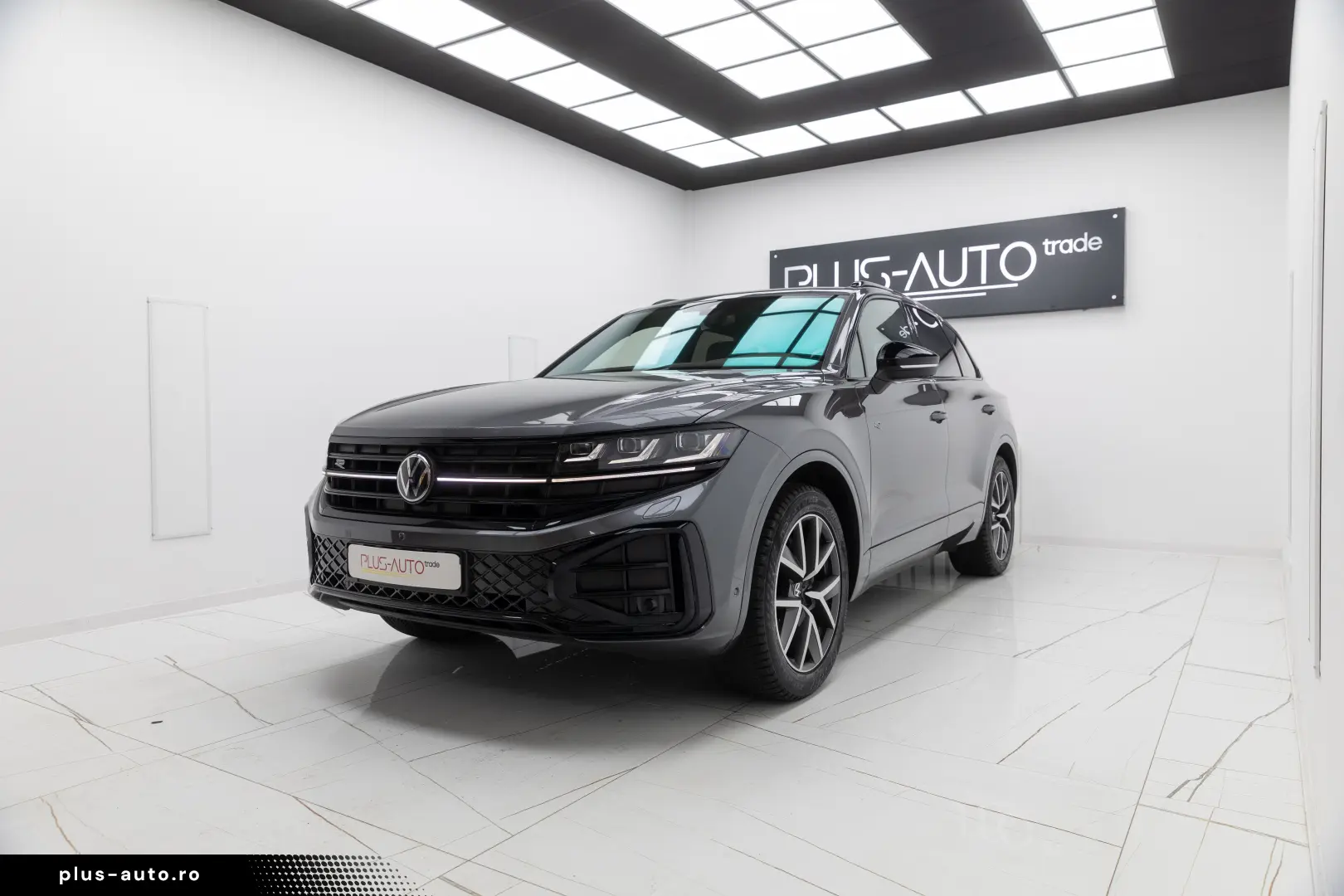 VW Touareg R-line V6 TDI 286 CP  Black Style Garantie